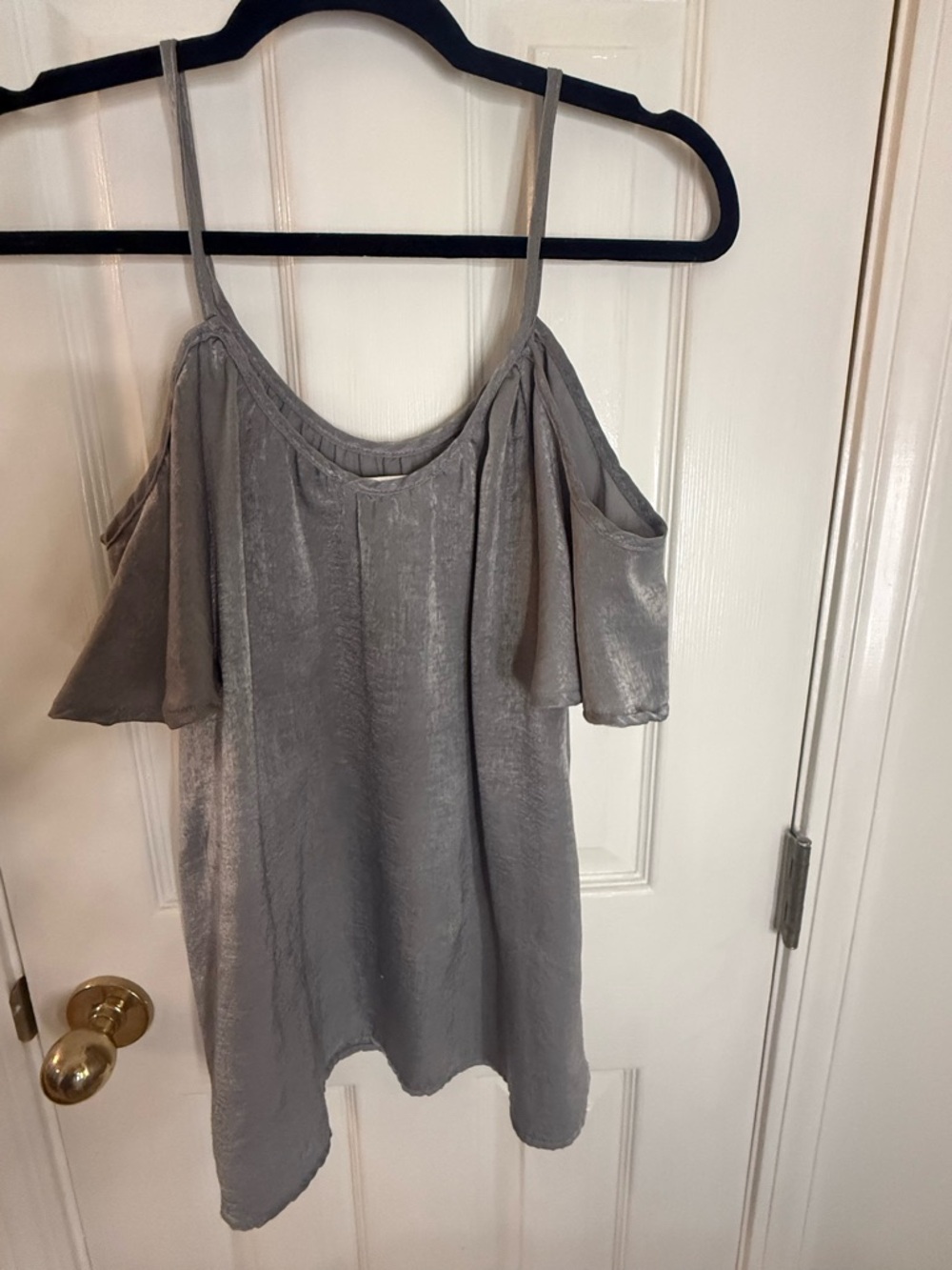 Cold-Shoulder Satin blouse - Gray